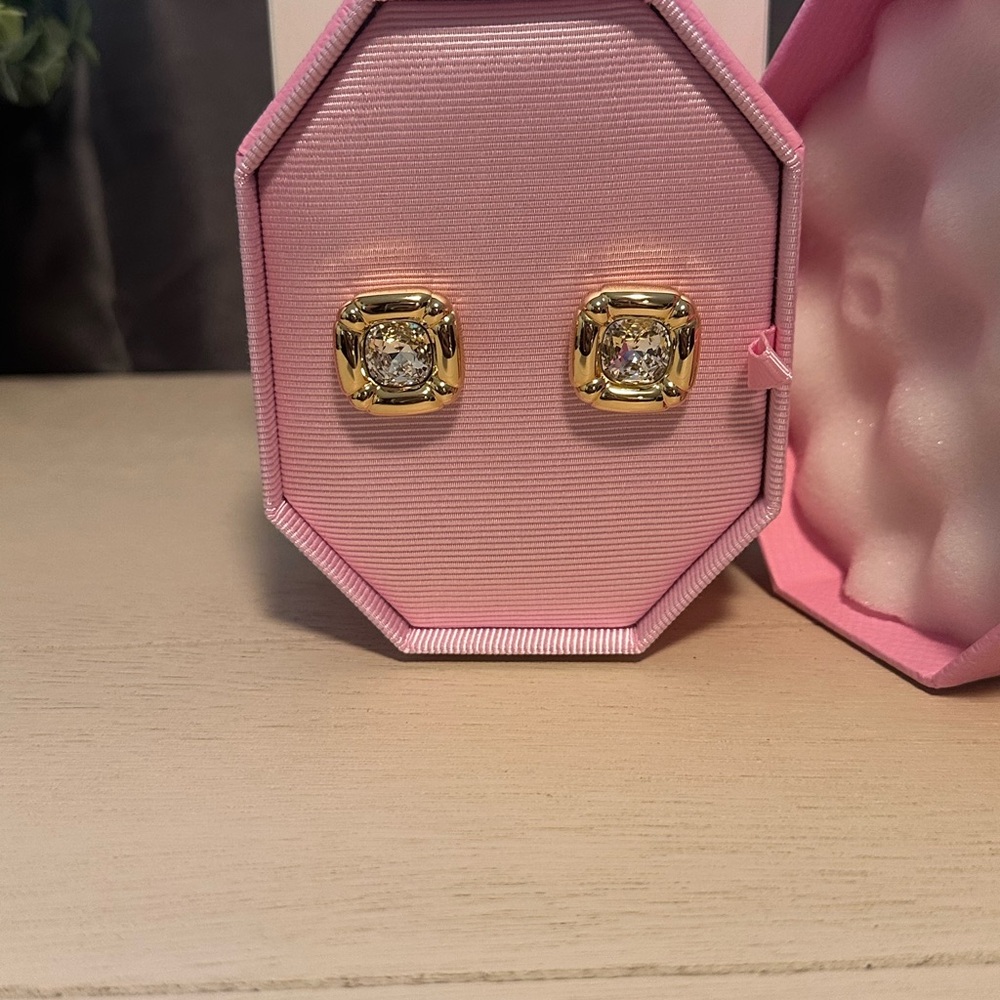 Swarovski Stud Earrings, Cushion Cut Gold-Plated {NIB}